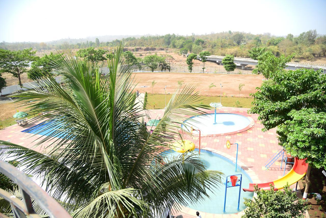 River Touch Resort Silvassa Esterno foto