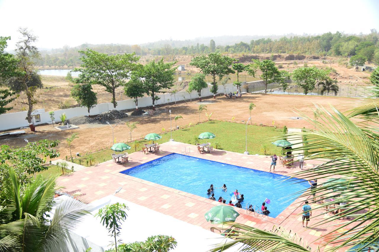 River Touch Resort Silvassa Esterno foto